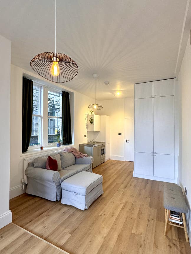 Bright & Modern Studio In Streatham Hill  Main Photo