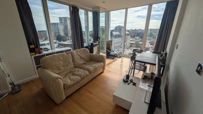 Room to rent in flat opposite Woolwich Arsenal DLR Main Photo