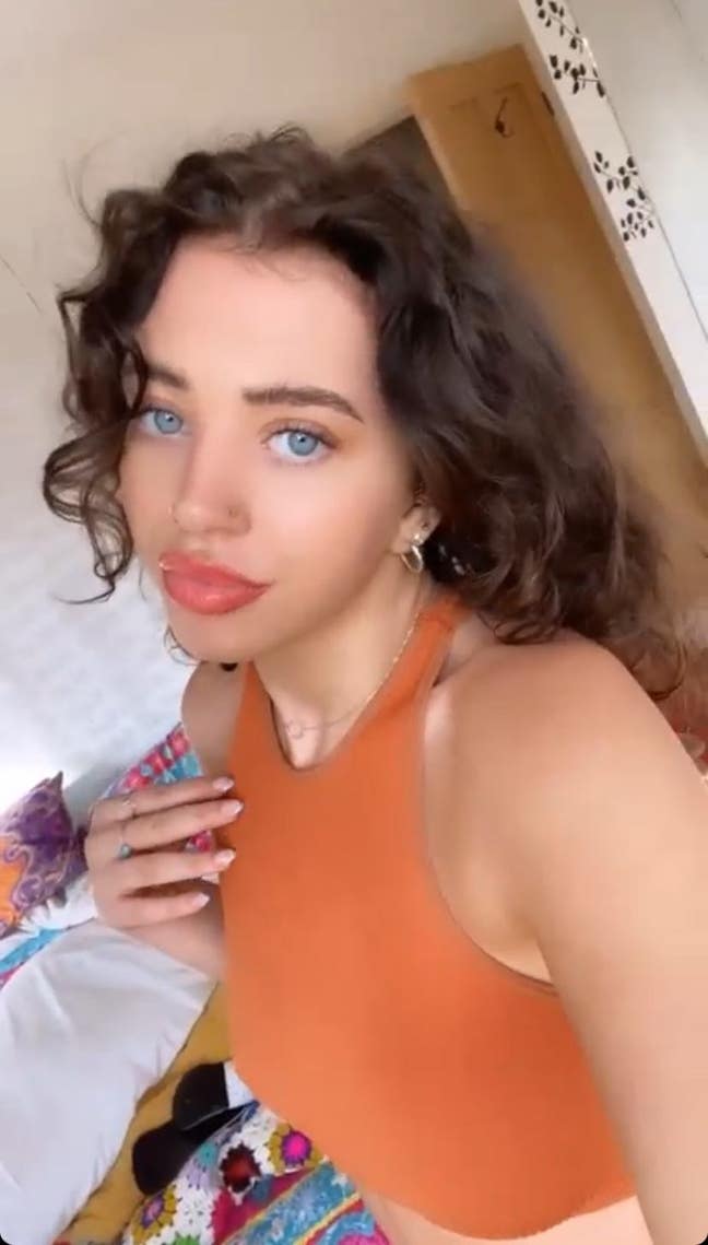 Hi ! My names Mica, I’m 24 and have lived i... Main Photo