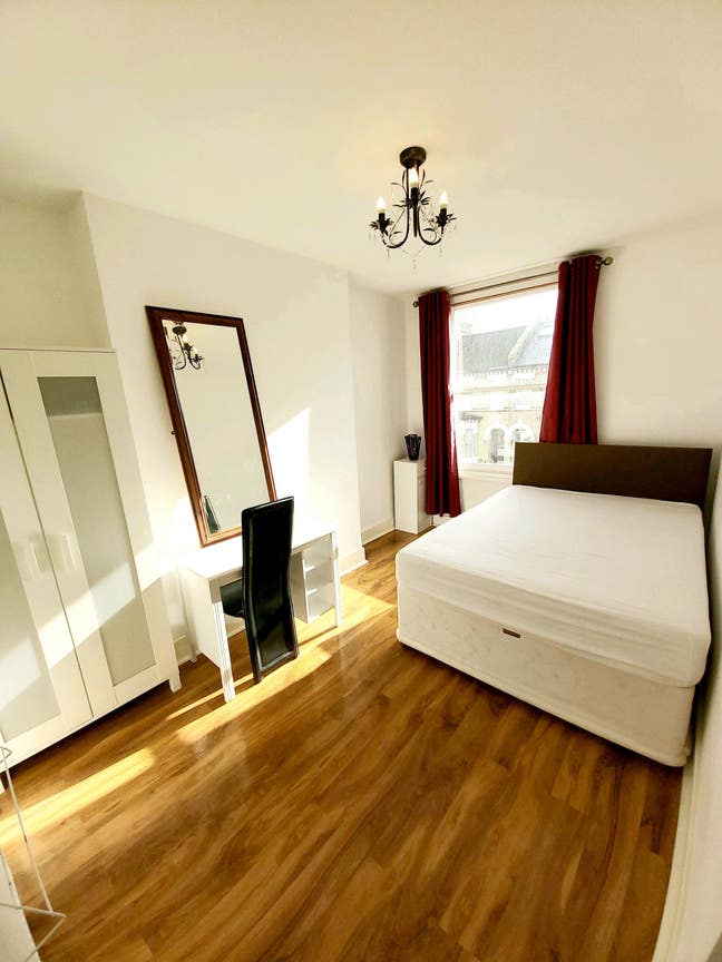 Double Room / ALL Bills included / Zone 1 & 2 Main Photo