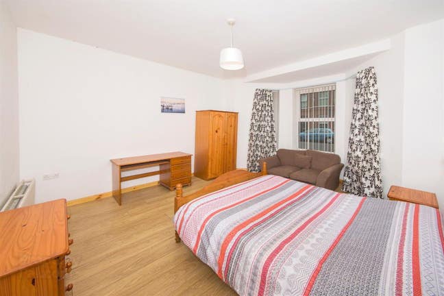 🏢Tidy Room in Wellesley Avenue🏢 Main Photo