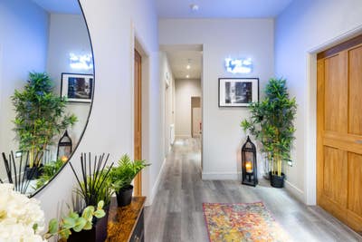 1 Week Free⚡ This House Is a Showstopper Main Photo