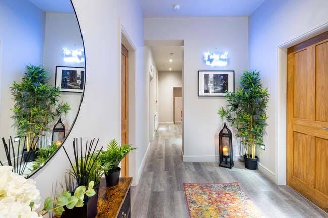 1 Week Free⚡ This House Is a Showstopper Main Photo