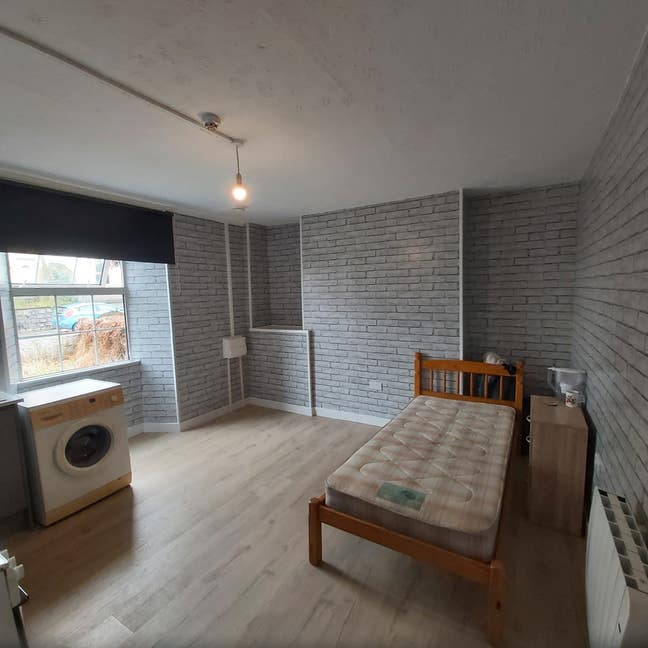 Large Room with Kitchen Main Photo