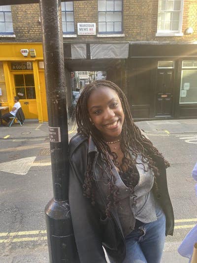 23, looking for city room :) Main Photo