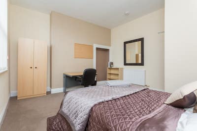   Nice Room, in Nice Hse in Best City  Location  Main Photo