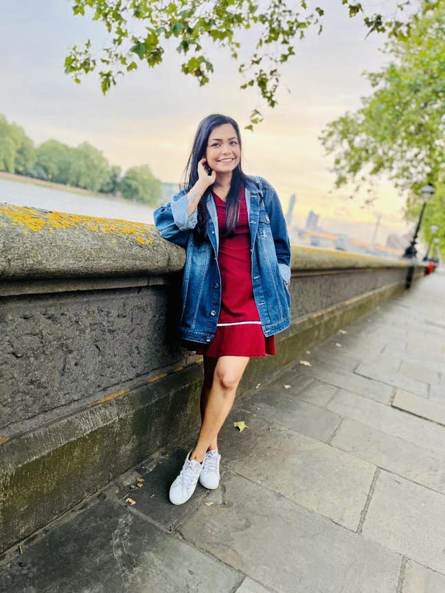 HeUrgent Room Required (Windsor// Female// Solo Main Photo