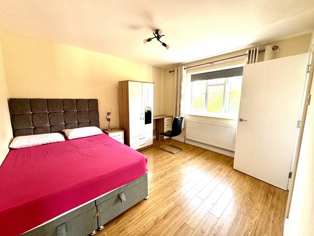 Spacious 1-Bed Studio Flat | Moseley | Bills inc Main Photo