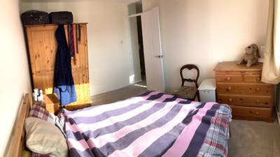 Double Room in Tidy Warm Home Main Photo