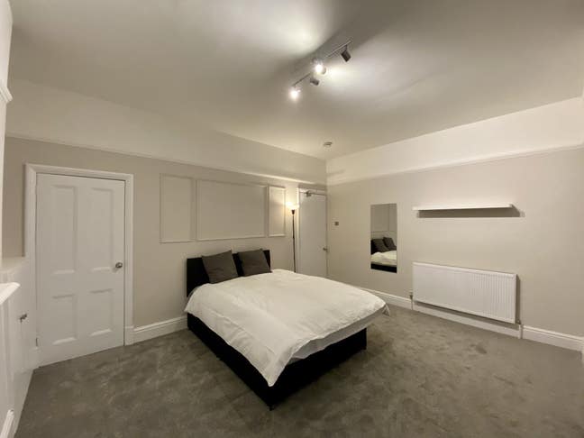 Harrow Road - 6 Bed House Share - All Bills Incl Main Photo