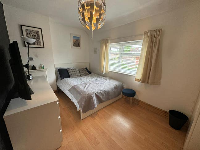 Lovely House in BS3 Main Photo