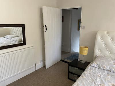 Double room in quiet house  Main Photo