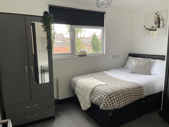 Modern Ensuite Rooms in CV2, Near the City Centre! Main Photo