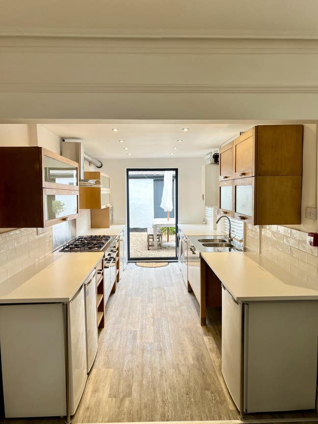 🌺profs Only! Parking Well Man Happy House!🌺 Main Photo