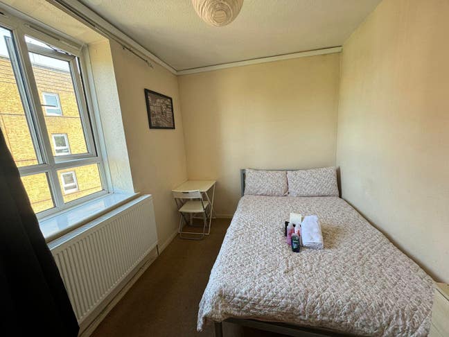 01 Cute Double Room for 1 person in Hammersmith  Main Photo