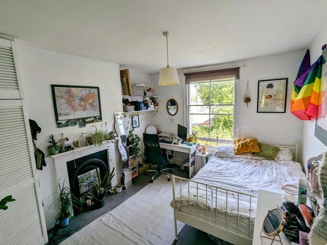 Great room in friendly beautiful houseshare  Main Photo