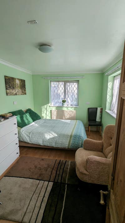A spacious double room & ensuite kitchen in Oxford Main Photo