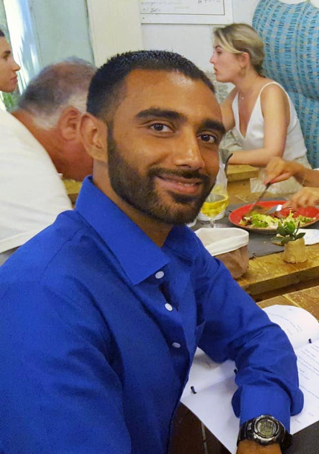 Looking for a house share/buddy up Main Photo