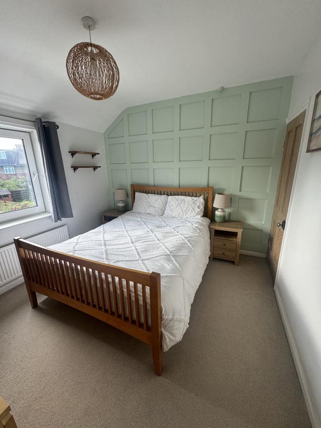 Double room in modern spacious house and garden Main Photo