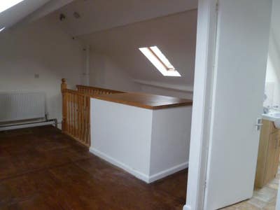 En-suite loft room Mon-Fri in Brislington Main Photo