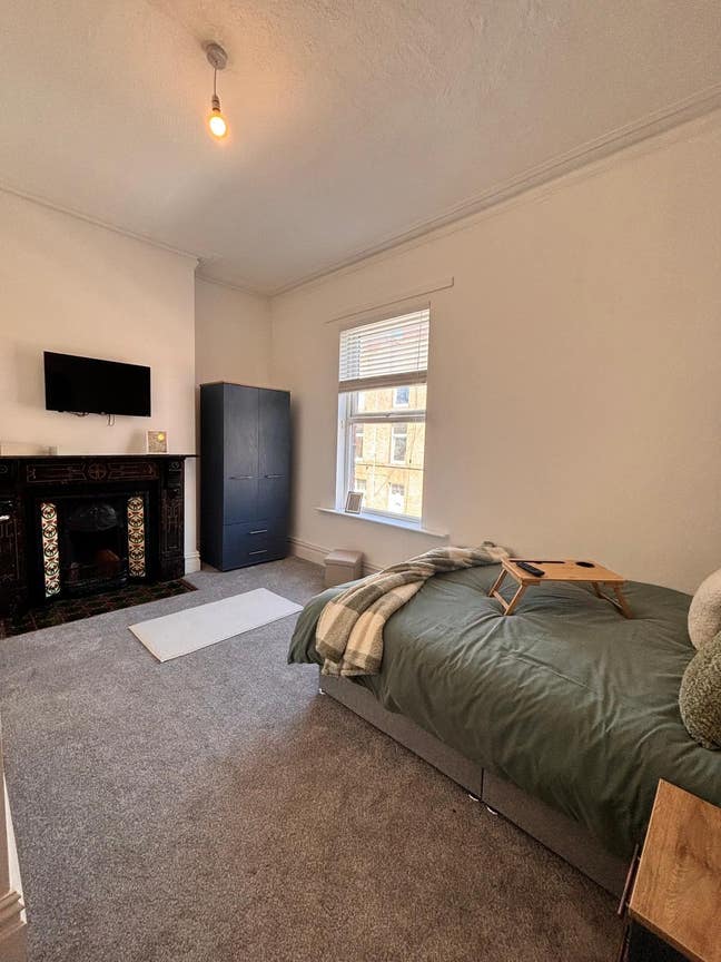 Canada House - Double en-suites available now! Main Photo