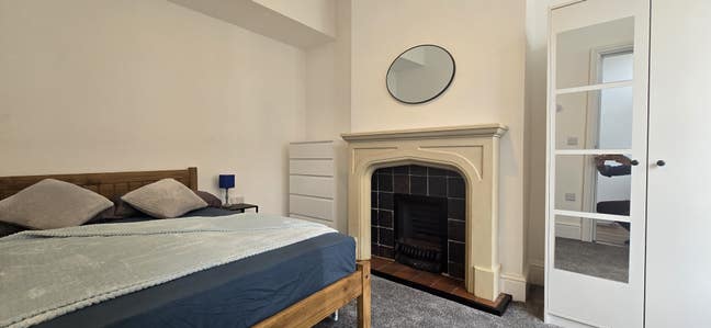Fully Refurbished 5-Bedroom Shared House in NG15 Main Photo