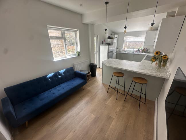 En-suites double room in Southville available NOW Main Photo