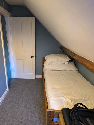 Great location, single room  Main Photo