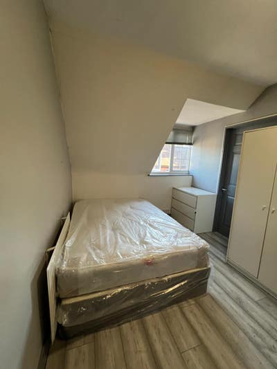  Studio  Flat  in  Gerrards  Cross,  SL9 Main Photo