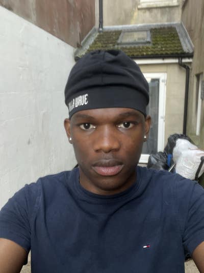 Professional Male seeks a double room Main Photo