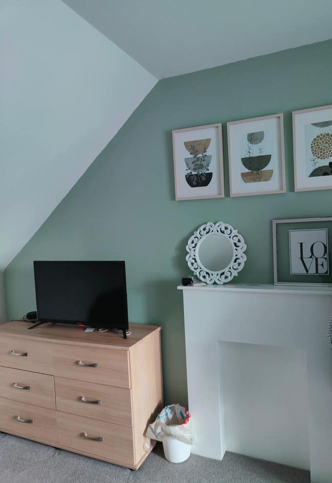 Room to let (ideal for contractor)  Main Photo