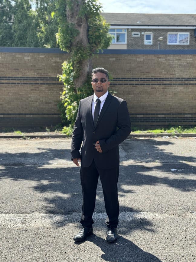 Professionals Male looking for a room Main Photo