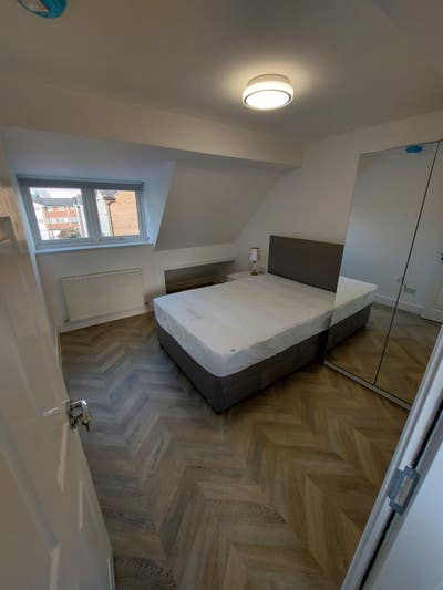 Cozy & nice room in shared house TW14 9EE  Main Photo