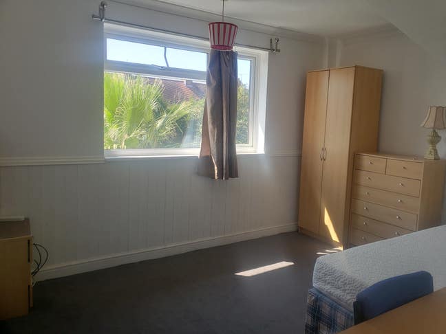 Large Double room for working single  Main Photo