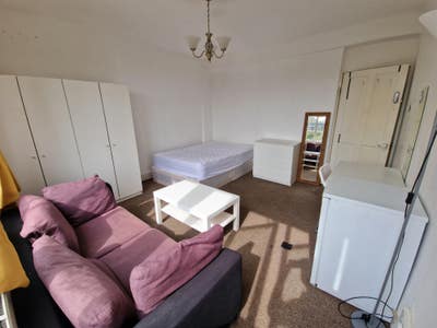 Huge Double Rm -Camden Road - All Inc Main Photo