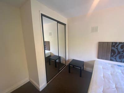 4 Bed Flat Edgbaston BCU Aston UOB Main Photo