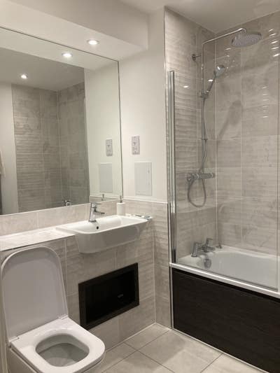 Double bedroom flat Main Photo