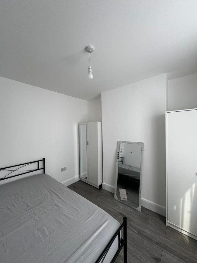 Double Room Available for single occupancy  Main Photo