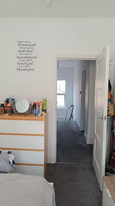 Furnished Box room available in a spacious house.  Main Photo