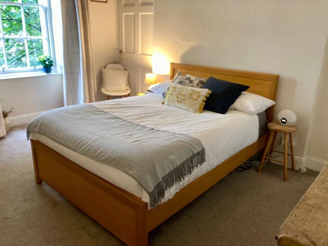 Double room in a lovely 2 bed flat (Broughton str) Main Photo