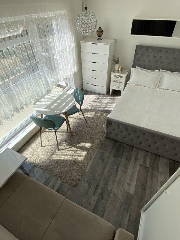 Big double room with private balcony Main Photo