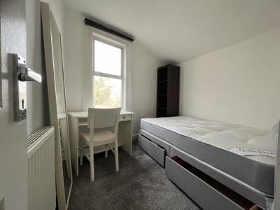 Single room in Plaistow  Main Photo