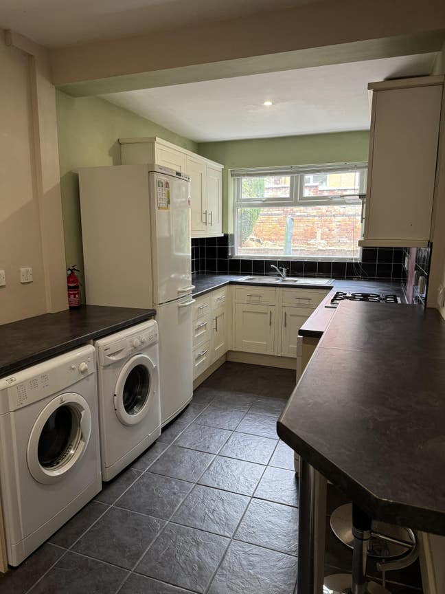 4 bed house to let to students  Main Photo