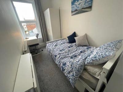 Room Available for Rent Main Photo