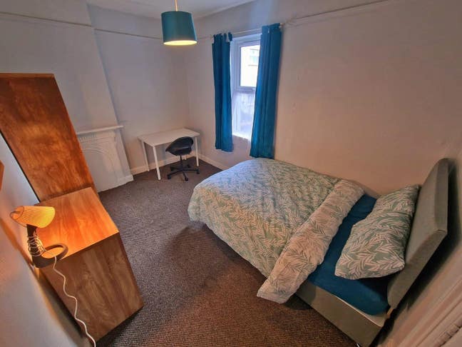 *Last Double Room* Antrim Road ** Free Now!!** Main Photo
