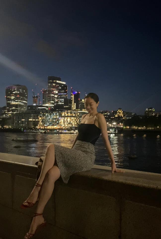 Looking for a flat and flatmate  Main Photo
