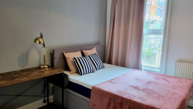 Double Room Available End of September  Main Photo