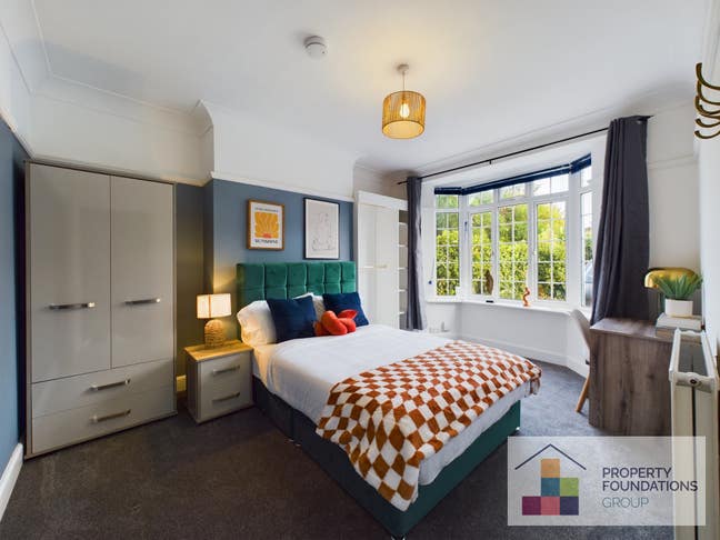 Refurbished Furnished Double Bedrooms Main Photo