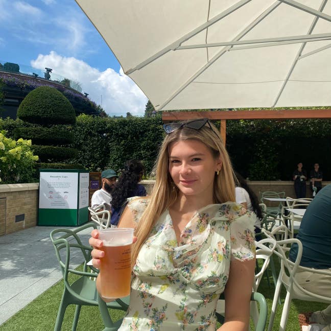 Hi! I’m Emma, 22, working in marketing. I��... Main Photo