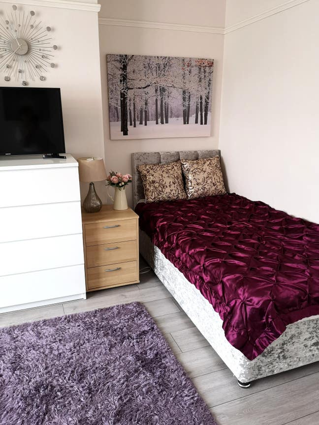 Beautiful bright and Spacious Double Room  Main Photo